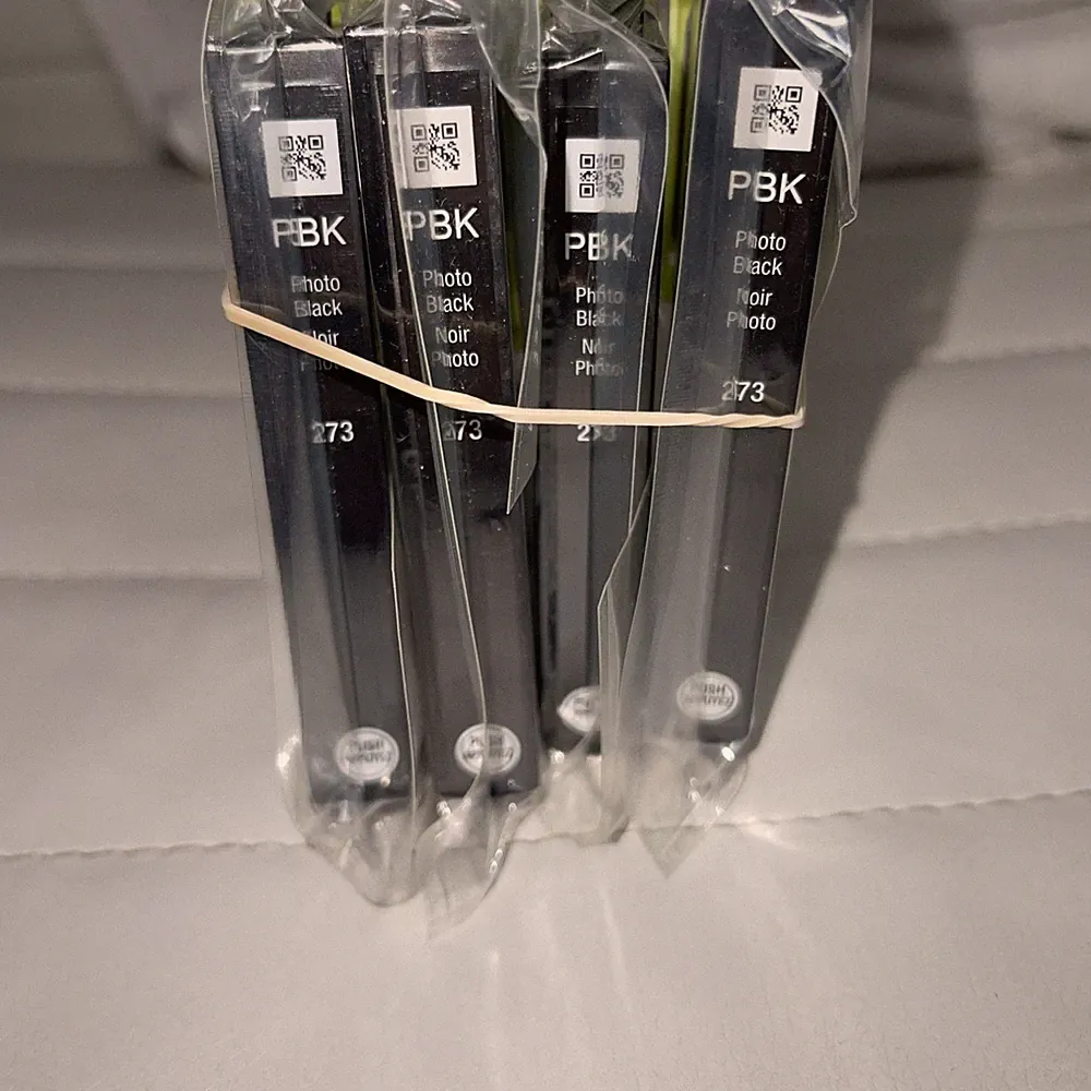 4ct Genuine EPSON 273 PBK Photo Black Ink Cartridge Toner Printer FOUR SEALED